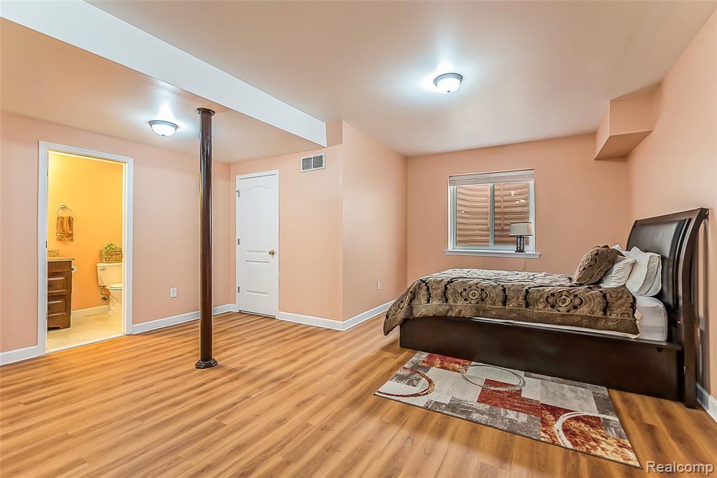 61121 Kocher Drive, South Lyon, MI 48178 — Photo 44