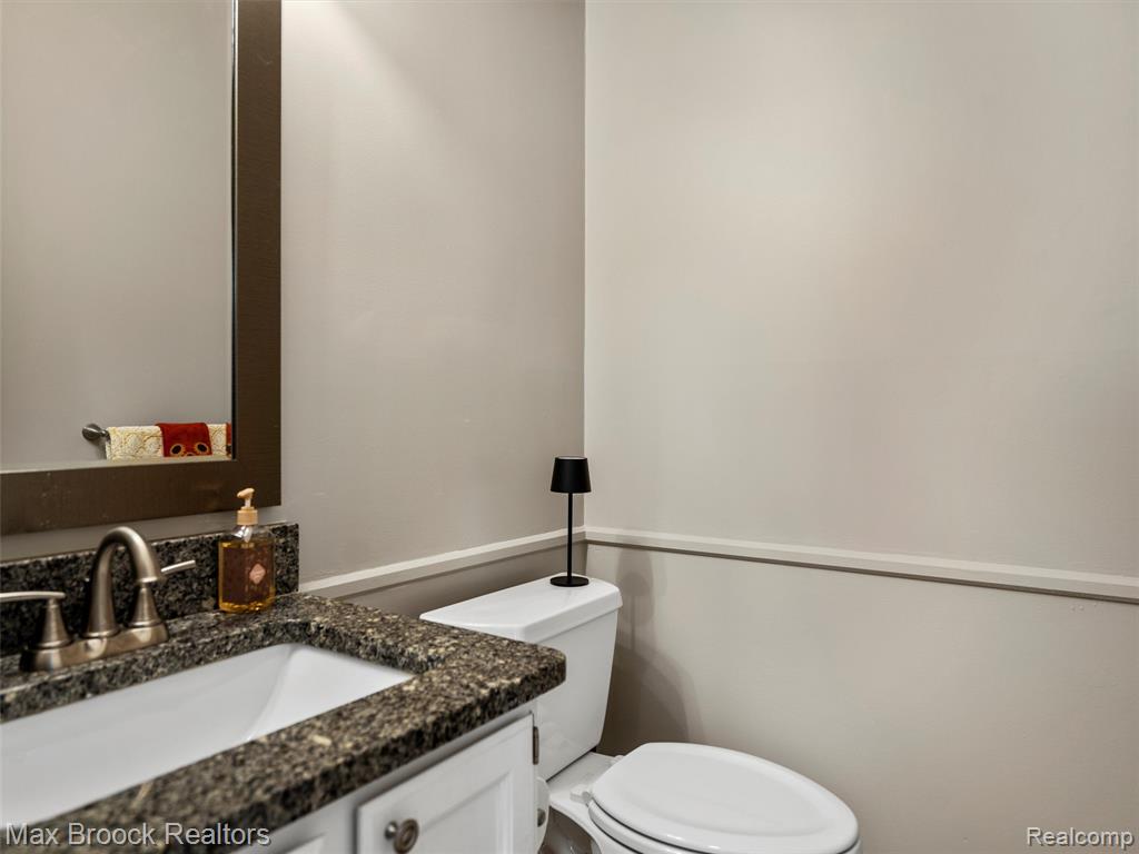 628 Country Club Drive, 23, Saint Clair Shores, MI 48082 — Photo 19