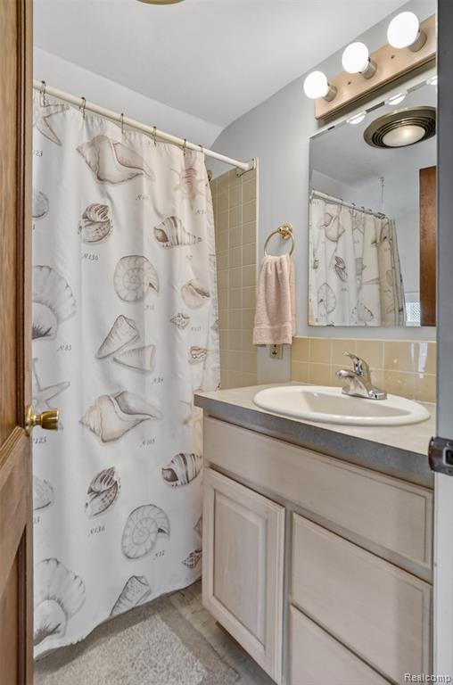 3961 Lakewood Drive, Waterford, MI 48329 — Photo 20