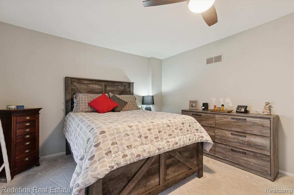50340 Helfer Boulevard, Wixom, MI 48393 — Photo 15