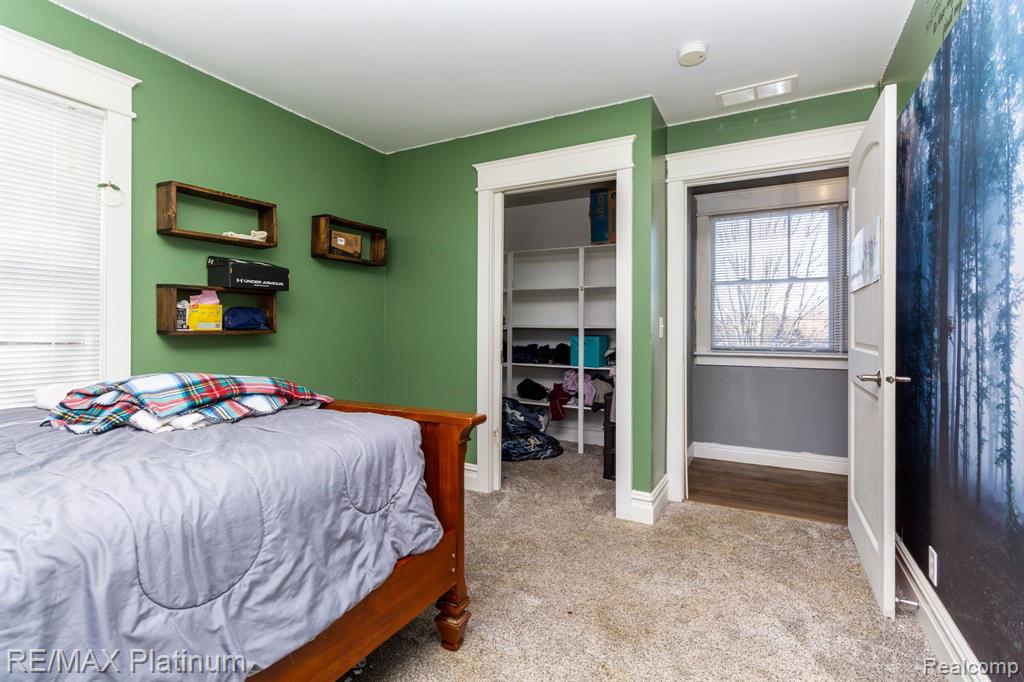 536 N CEDAR Road, Fowlerville, MI 48836 — Photo 32