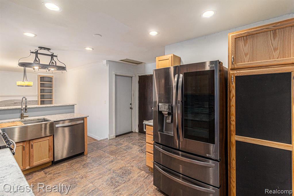 8263 Smethwick Road, Sterling Heights, MI 48312 — Photo 7