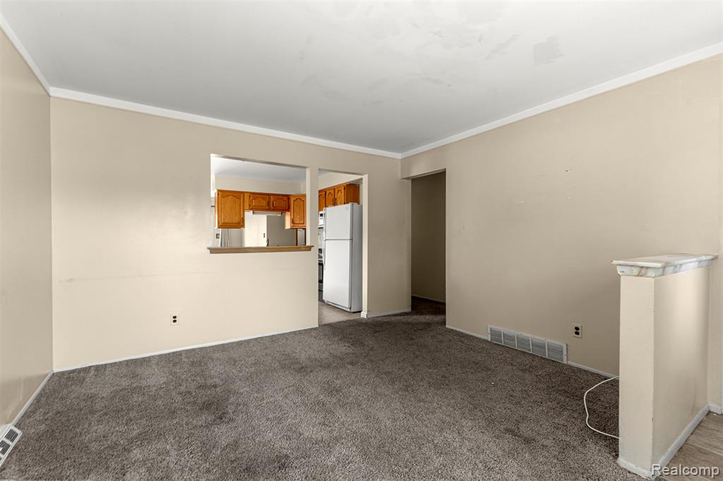 6131 N Evangeline Street, Dearborn Heights, MI 48127 — Photo 6