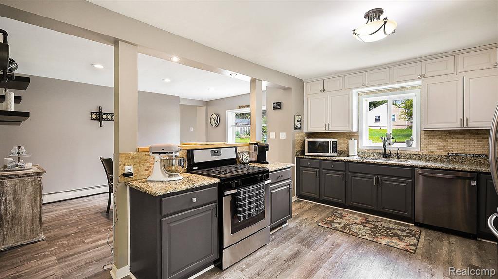 8635 N ESTON Road, Clarkston, MI 48348 — Photo 11