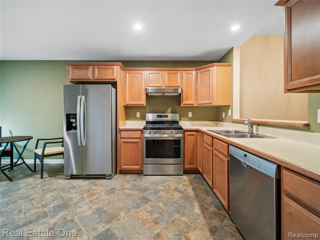 122 Pondview Court, Brighton, MI 48116 — Photo 6