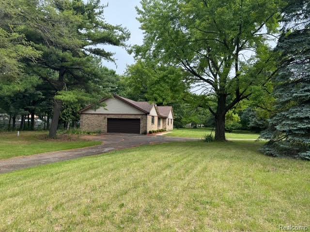 40250 Pinetree Drive, Plymouth, MI 48170 — Photo 46