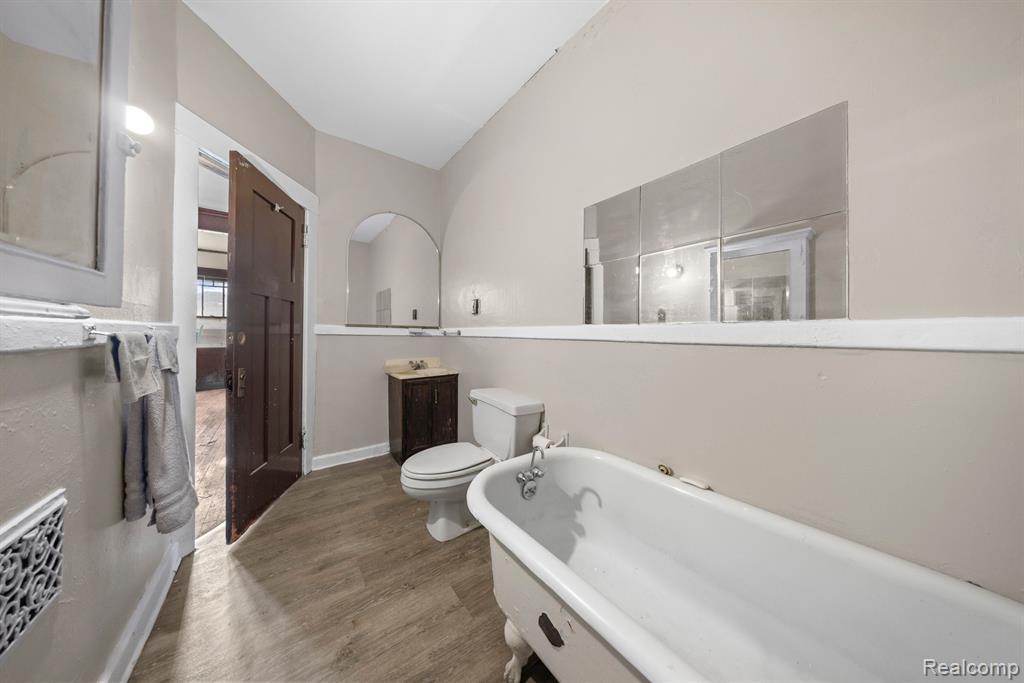 7334 WILDEMERE Street, Detroit, MI 48206 — Photo 19