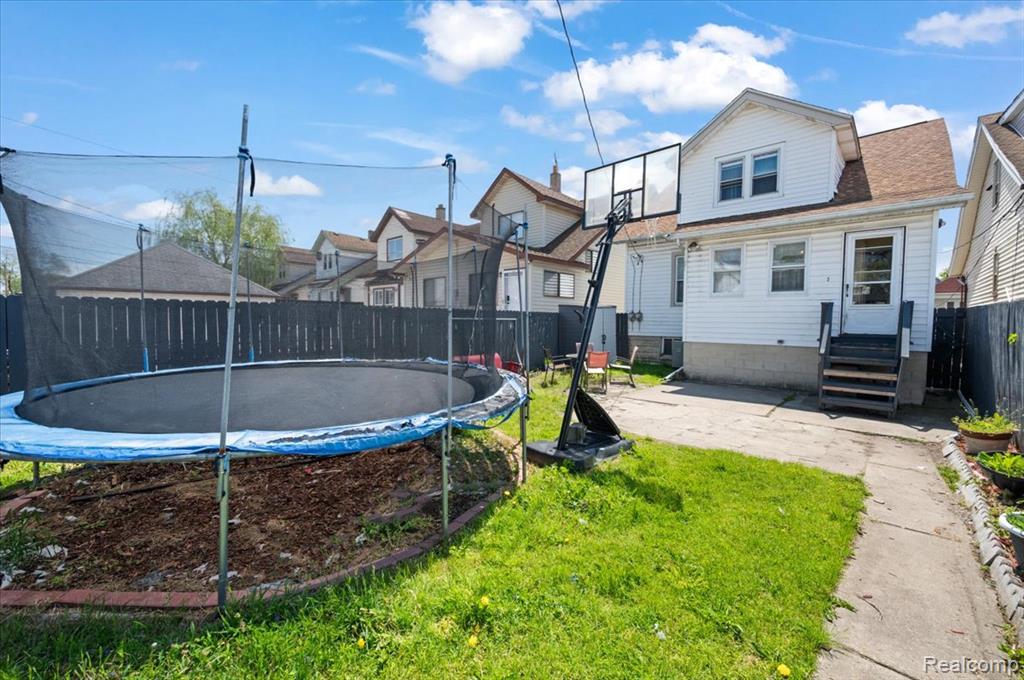 5039 Fredro Street, Hamtramck, MI 48212 — Photo 28