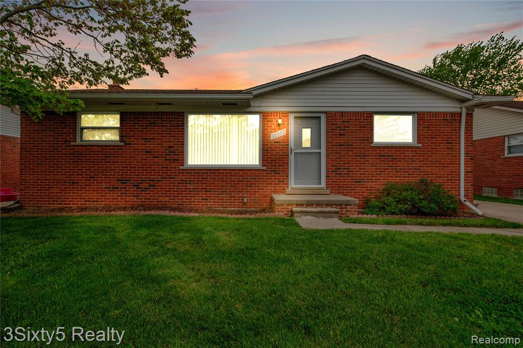 30572 S Gibraltar Road, Rockwood, MI — Photo 37