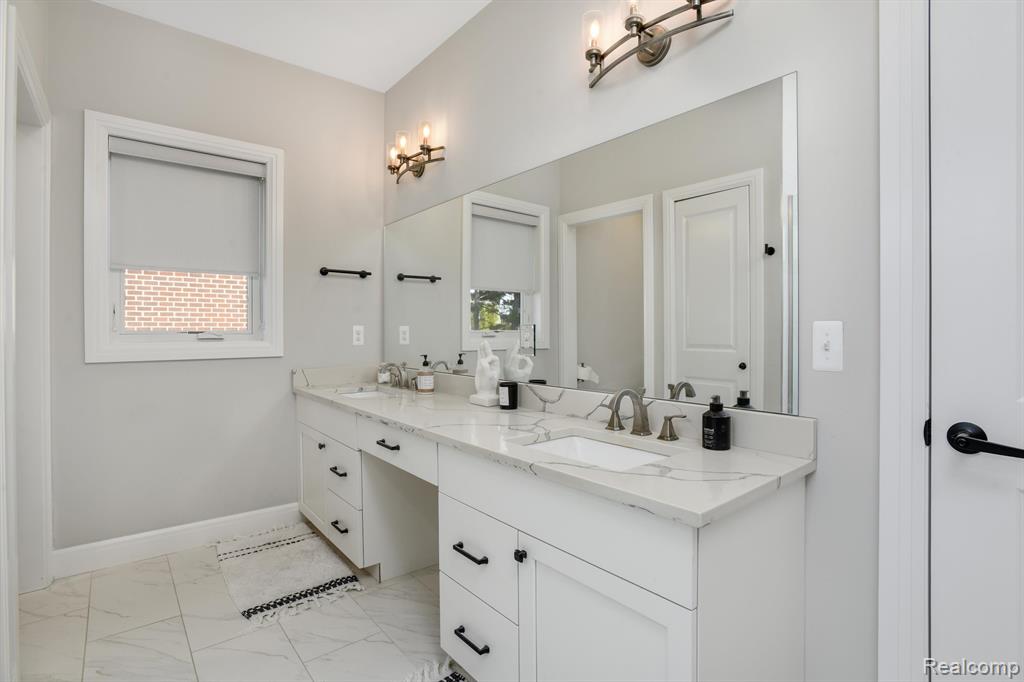 50035 ANITA Way N, Macomb, MI 48044 — Photo 13