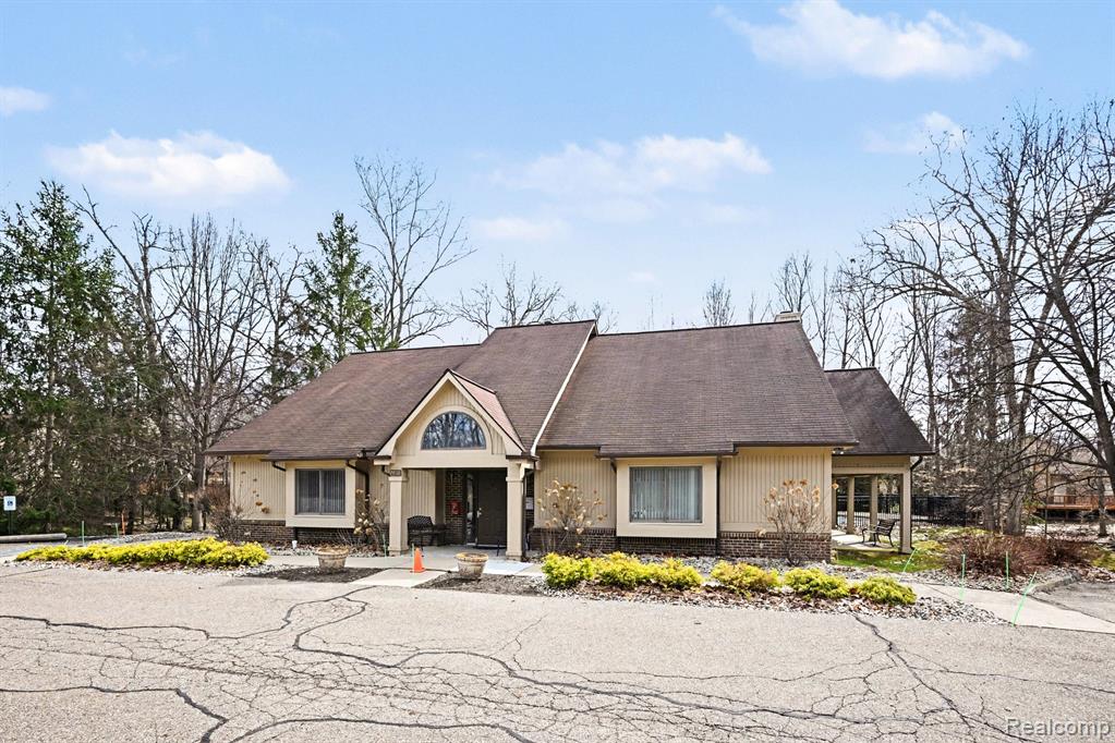 7420 Parkdale Street, West Bloomfield, MI — Photo 7