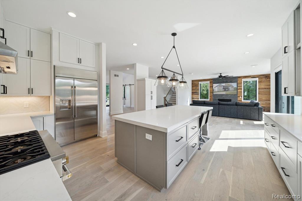 7450 PARKSTONE Lane, Bloomfield Hills, MI 48301 — Photo 22