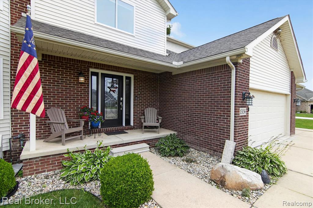 15156 Oak Valley Lane, Monroe, MI 48161 — Photo 4