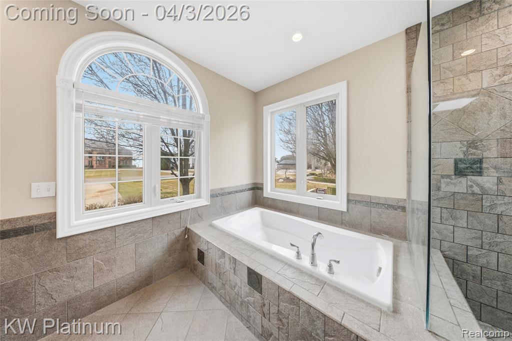 48877 Point Lakeview Drive, Chesterfield, MI 48047 — Photo 16