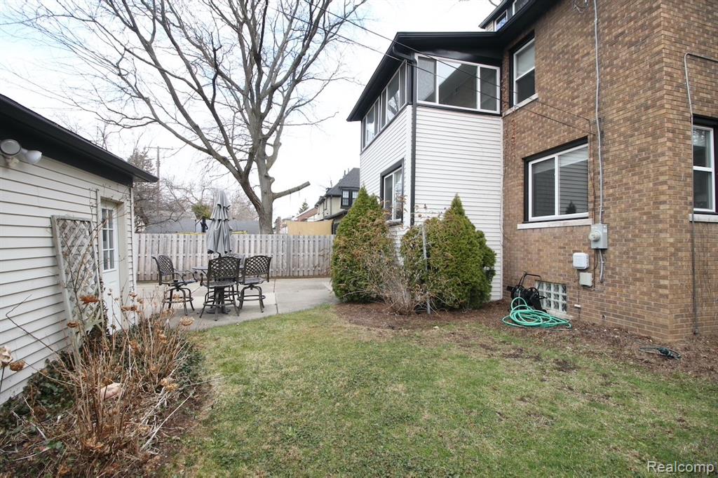 1383 Bishop Road, Grosse Pointe, MI 48230 — Photo 48