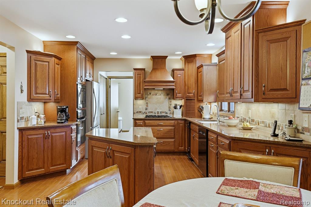 686 Willow Lane, Frankenmuth, MI 48734 — Photo 16