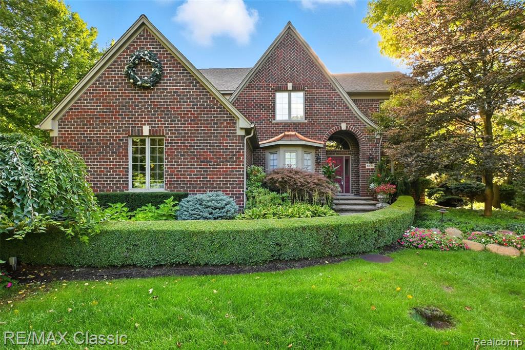 8033 Pine Ridge Court, Northville, MI 48168 — Photo 3