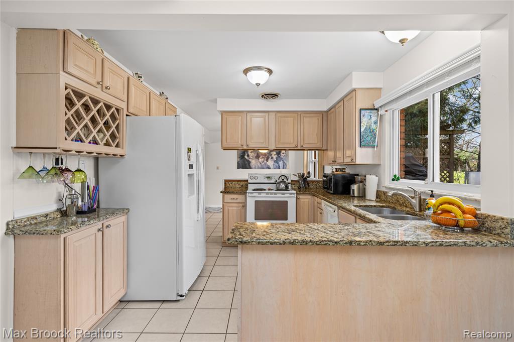 4550 Patrick Road, West Bloomfield, MI — Photo 14
