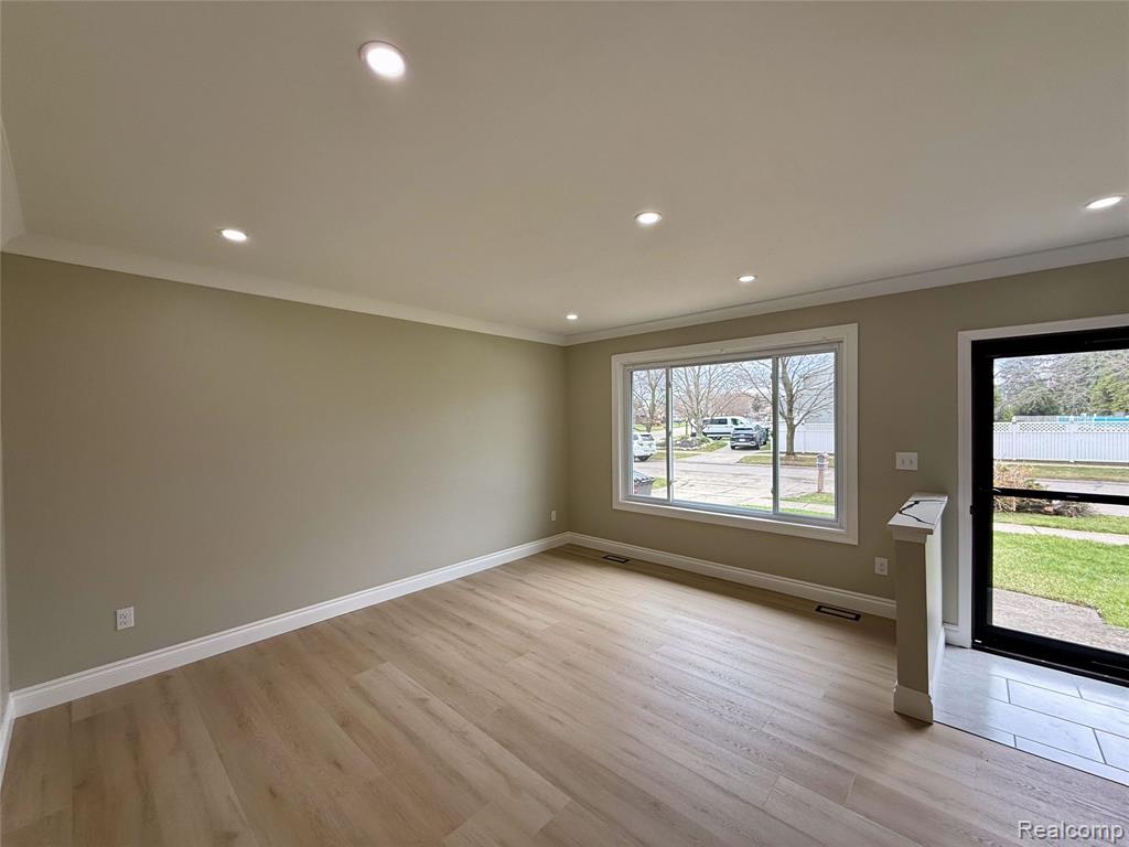 18144 N Oak Drive, Clinton Twp, MI 48038 — Photo 8