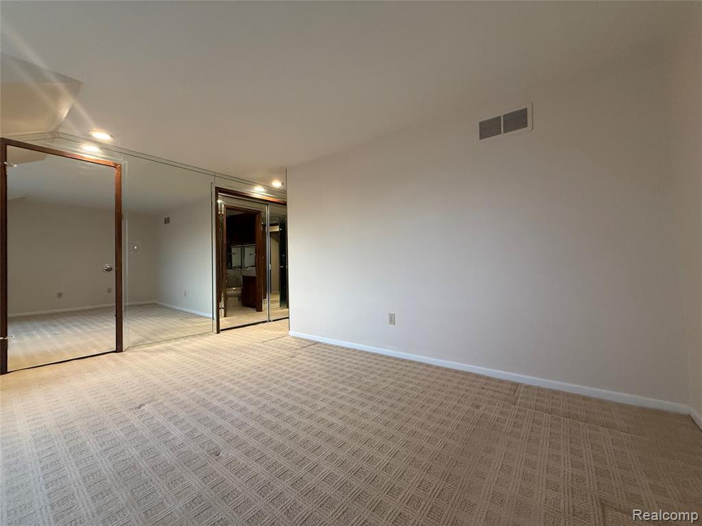 6302 Laurentian Court, Flint, MI 48532 — Photo 17