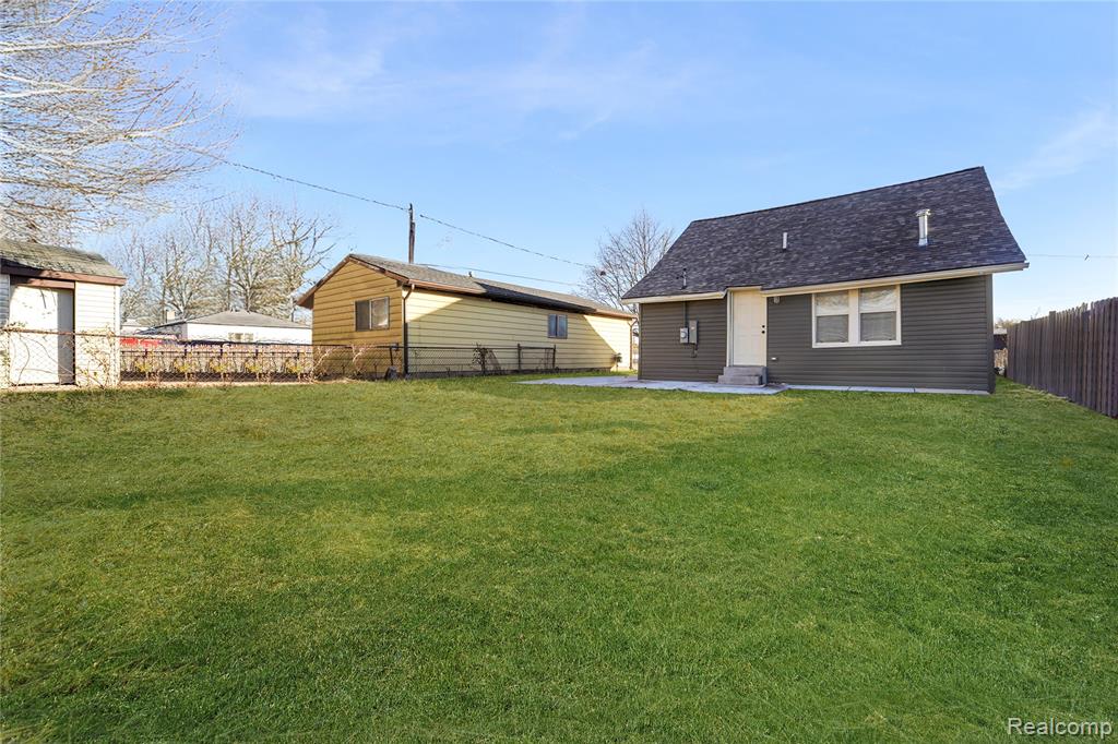 8659 Essex Avenue, Warren, MI 48089 — Photo 37