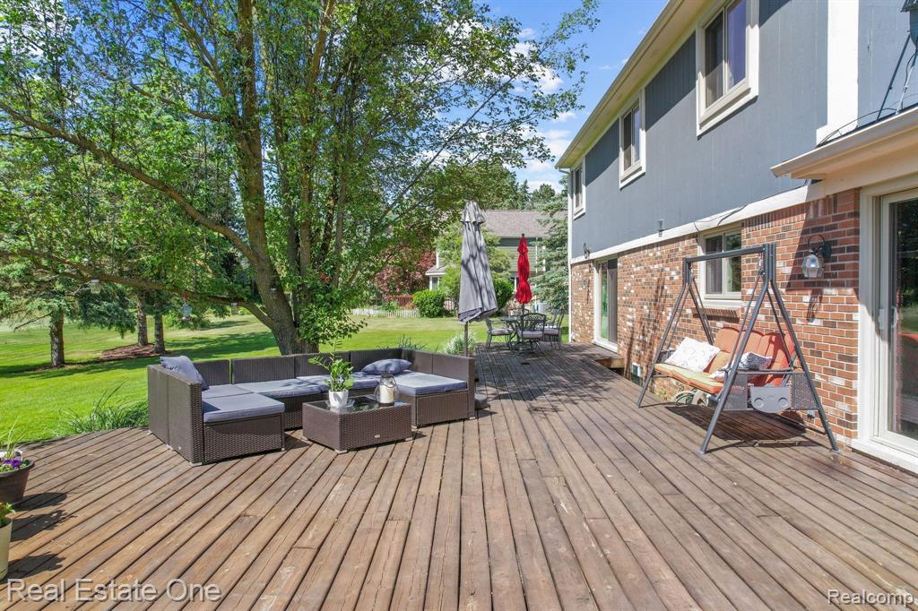 10124 Royce Drive, South Lyon, MI 48178 — Photo 40
