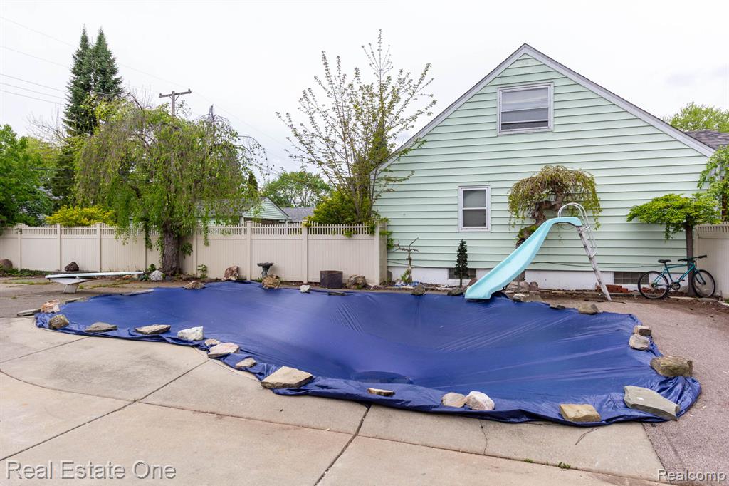 1977 Markese Avenue, Lincoln Park, MI 48146 — Photo 36
