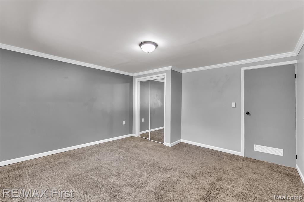 5052 Mary Sue Avenue, Clarkston, MI — Photo 18