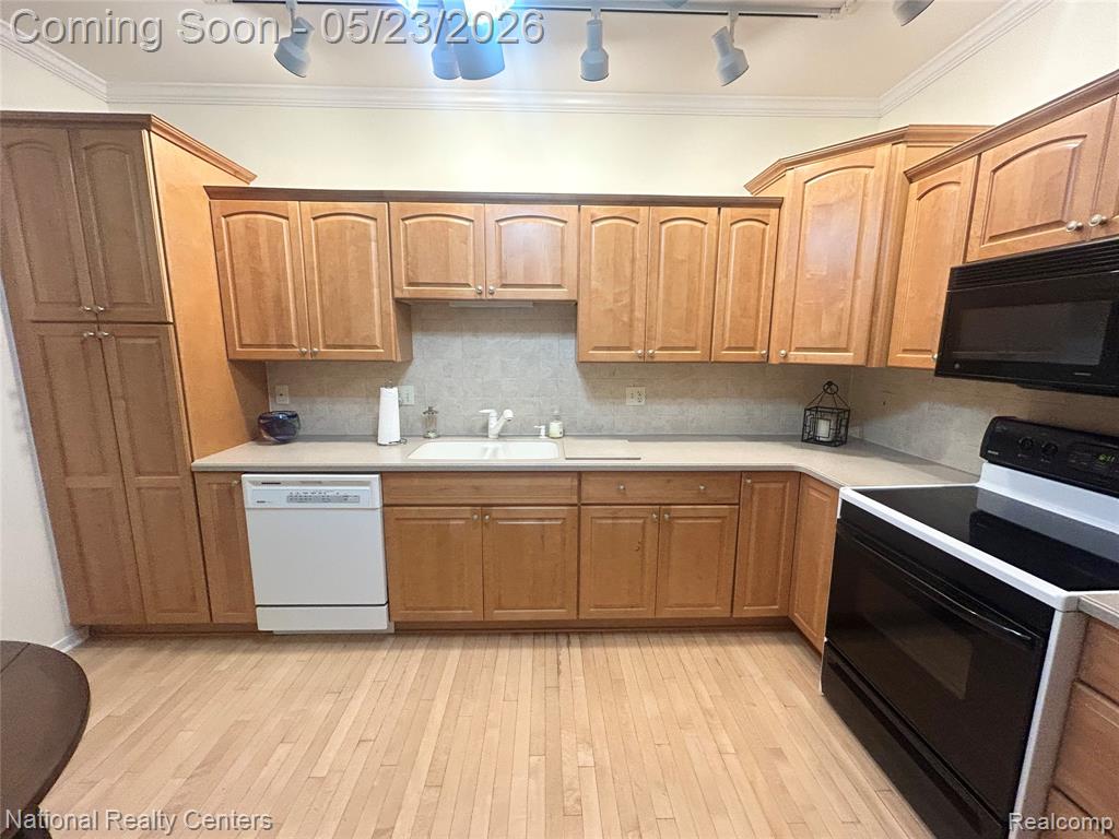 41835 Primrose Drive, Novi, MI 48377 — Photo 10