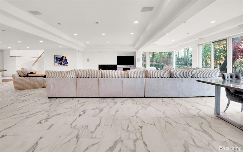 1744 Heron Ridge Drive, Bloomfield Hills, MI, 48302