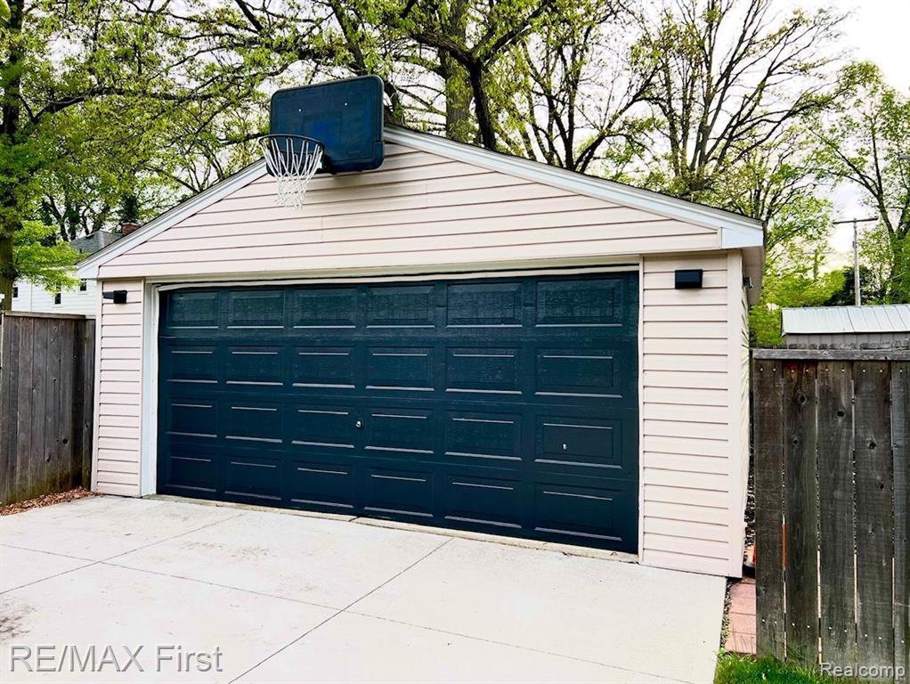 620 W BRECKENRIDGE Street, Ferndale, MI 48220 — Photo 48