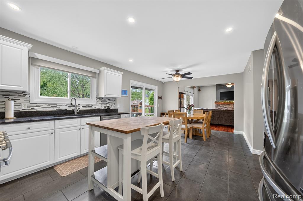 1427 Trailside Boulevard, Wixom, MI 48393 — Photo 16