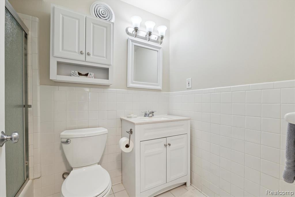 7159 Ward Eagle Drive, West Bloomfield, MI — Photo 11