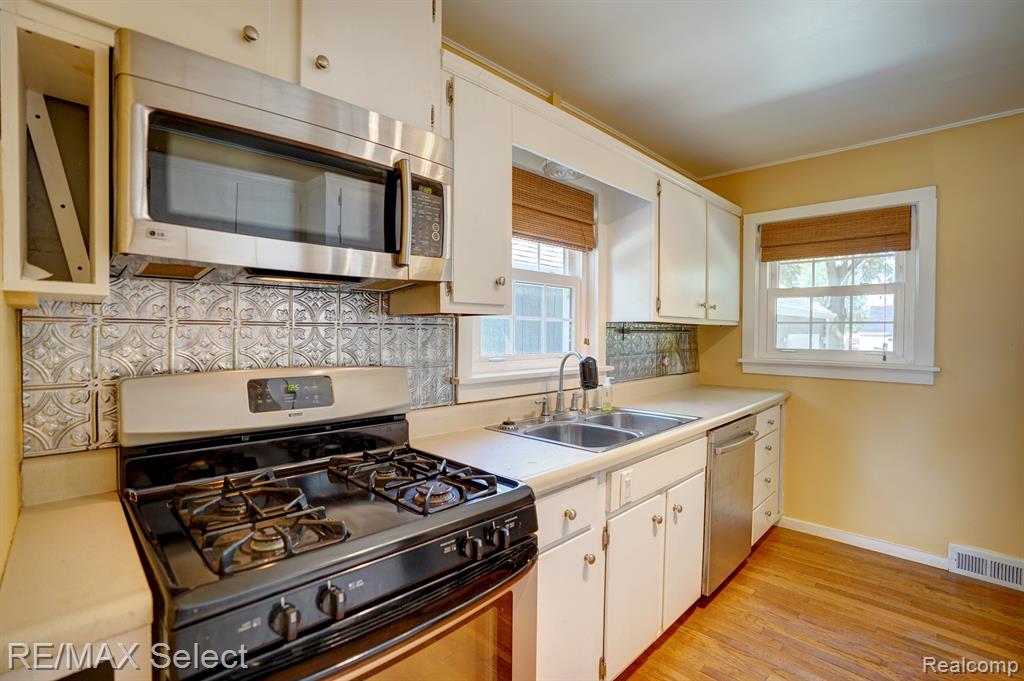 1604 MARY ANN Street, Mount Pleasant, MI 48858 — Photo 17