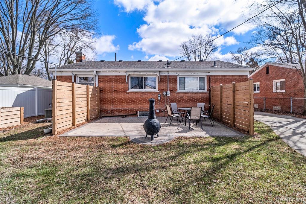 9369 CALIFORNIA Street, Livonia, MI 48150 — Photo 9