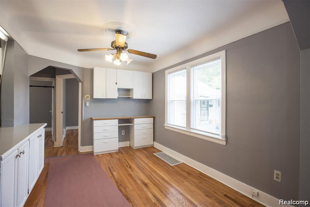 6753 HEYDEN Street, Dearborn Heights, MI 48127 — Photo 14
