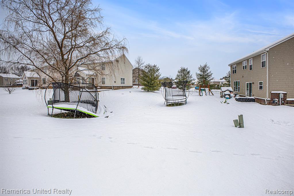 59696 Twin Pines Drive, New Hudson, MI 48165 — Photo 23