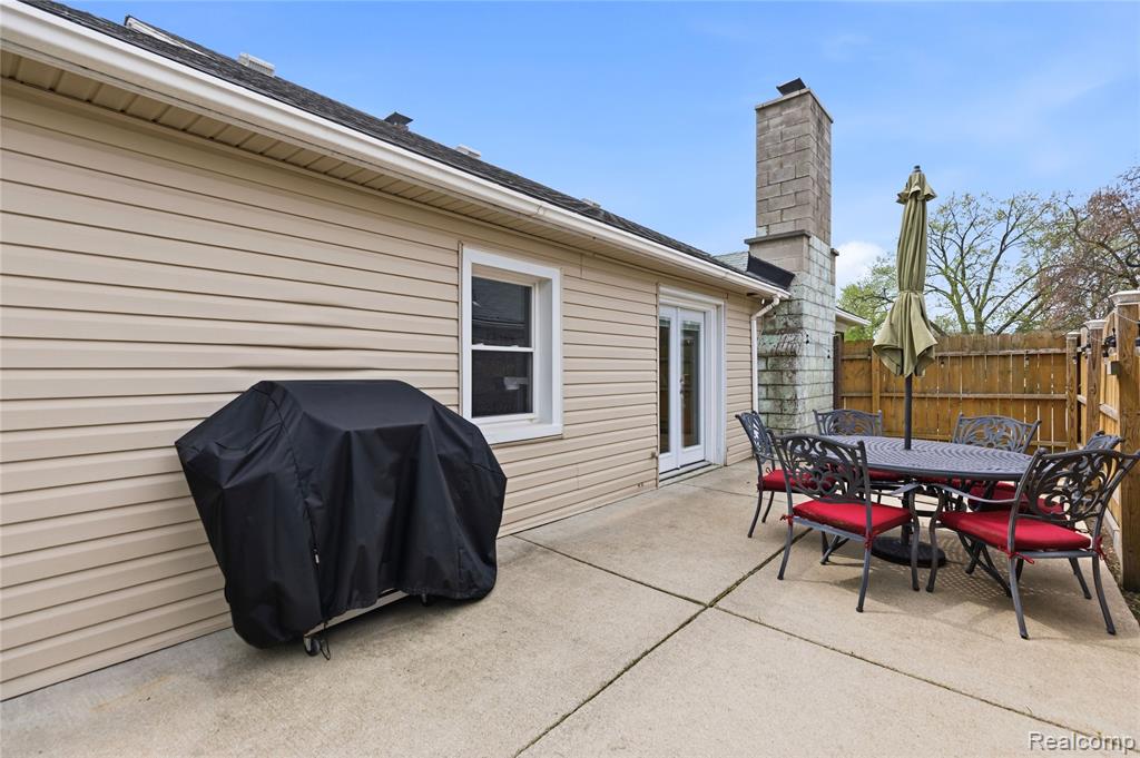 7466 Fenton Street, Dearborn Heights, MI 48127 — Photo 21