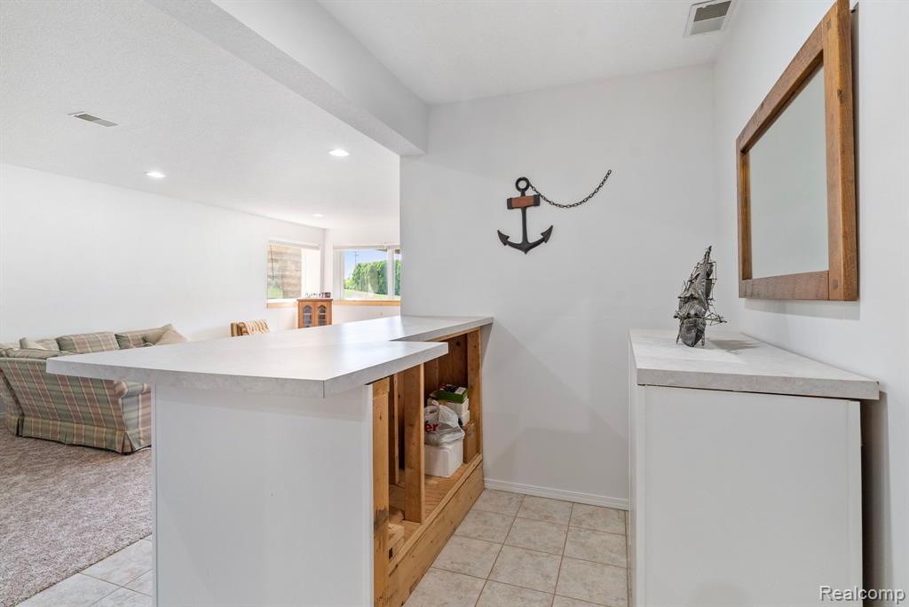 865 CRYSTAL Lane, Marysville, MI 48040 — Photo 46