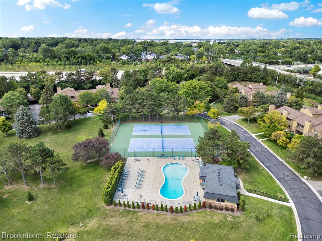 1652 S Hill Circle, Bloomfield Hills, MI 48304 — Photo 39