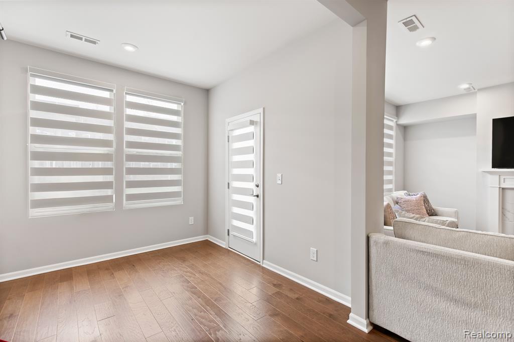 4867 GLENORA Drive, Lake Orion, MI — Photo 9