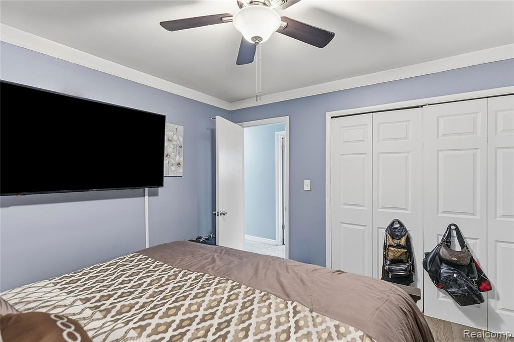 10039 Farley, Redford, MI 48239 — Photo 15