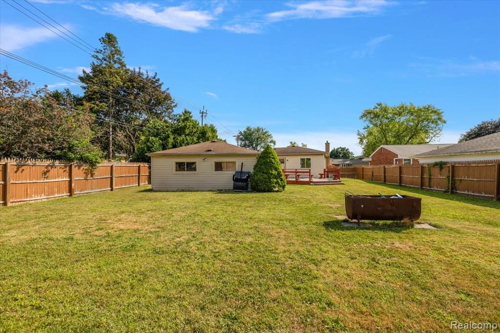8628 Strom Drive, Sterling Heights, MI 48314 — Photo 49