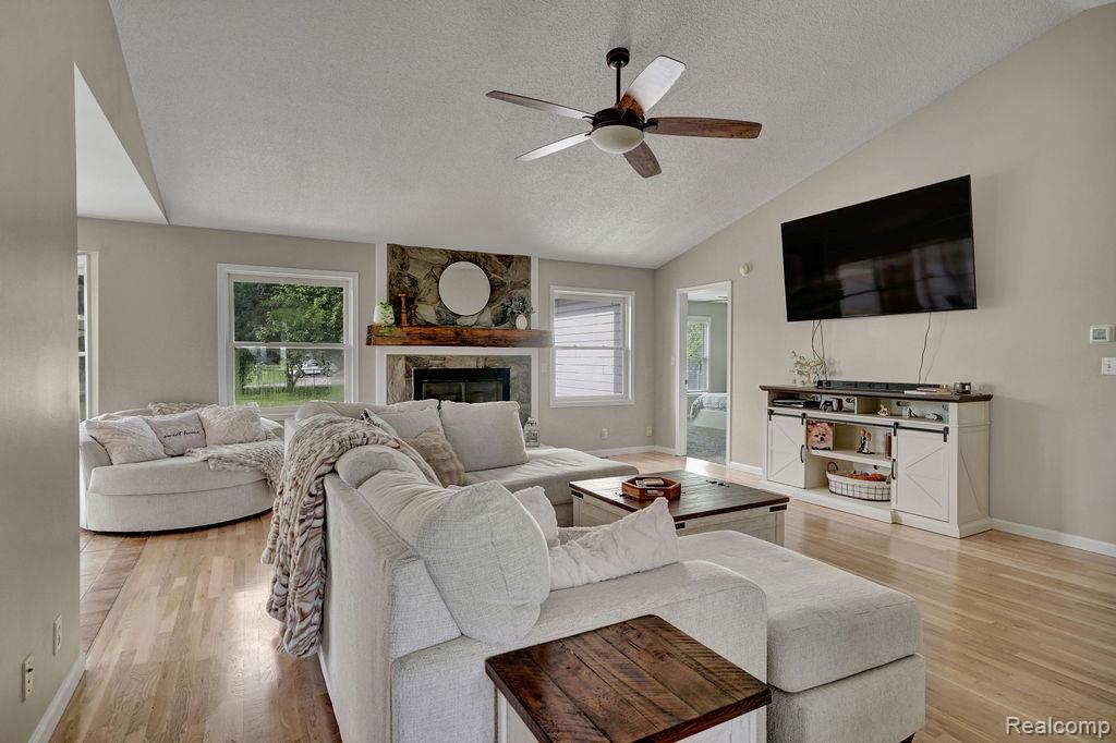 3334 E Freeland Road, Freeland, MI 48623 — Photo 12