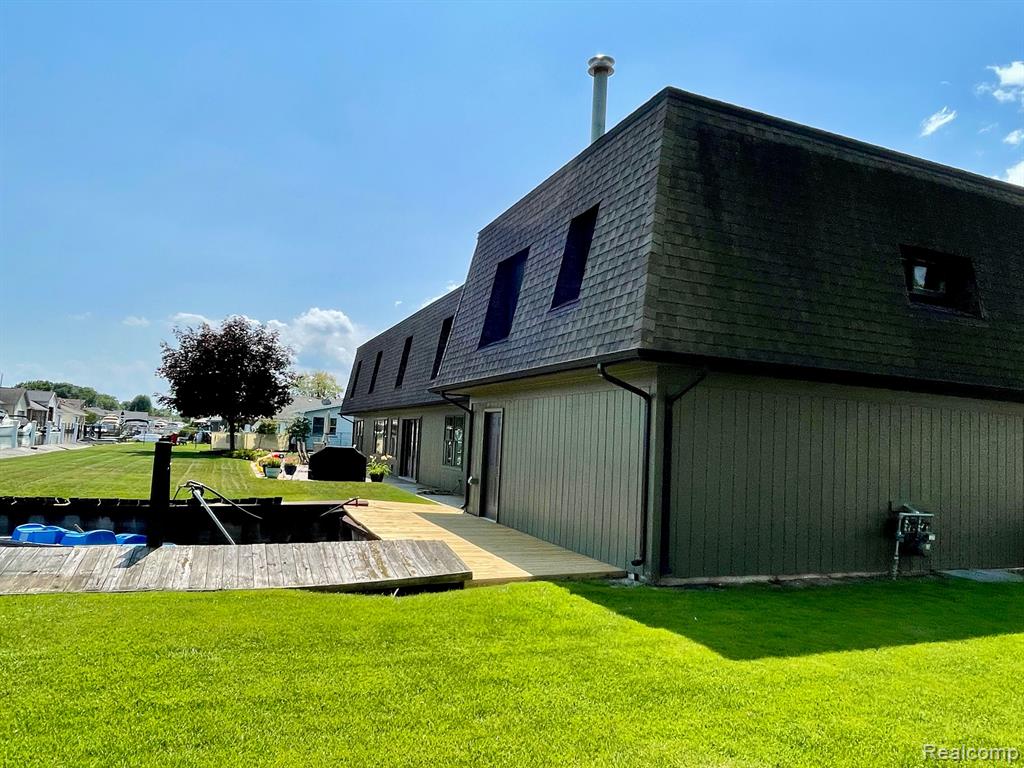 46070 EDGEWATER Drive, Chesterfield, MI, 48047