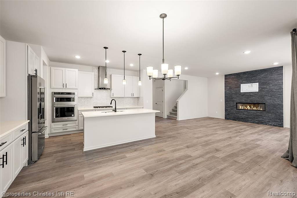 2436 Parkshore Drive, Commerce Twp, MI 48382 — Photo 19