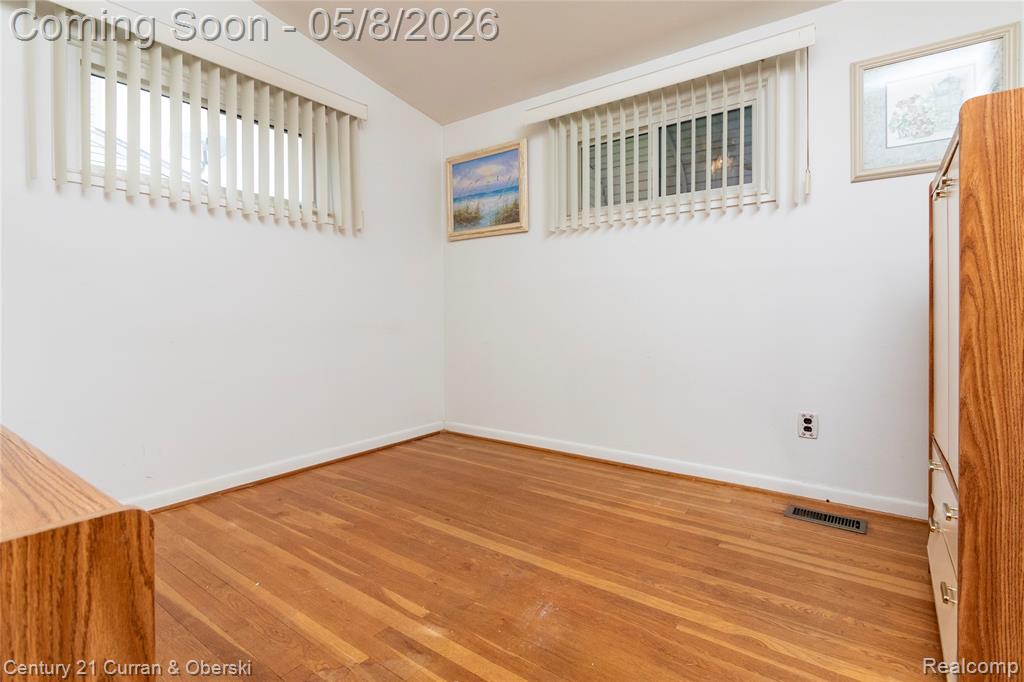 5387 Vivian Street, Dearborn Heights, MI 48125 — Photo 14