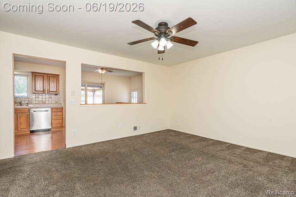 41824 Clayton Street, Clinton Twp, MI 48038 — Photo 4