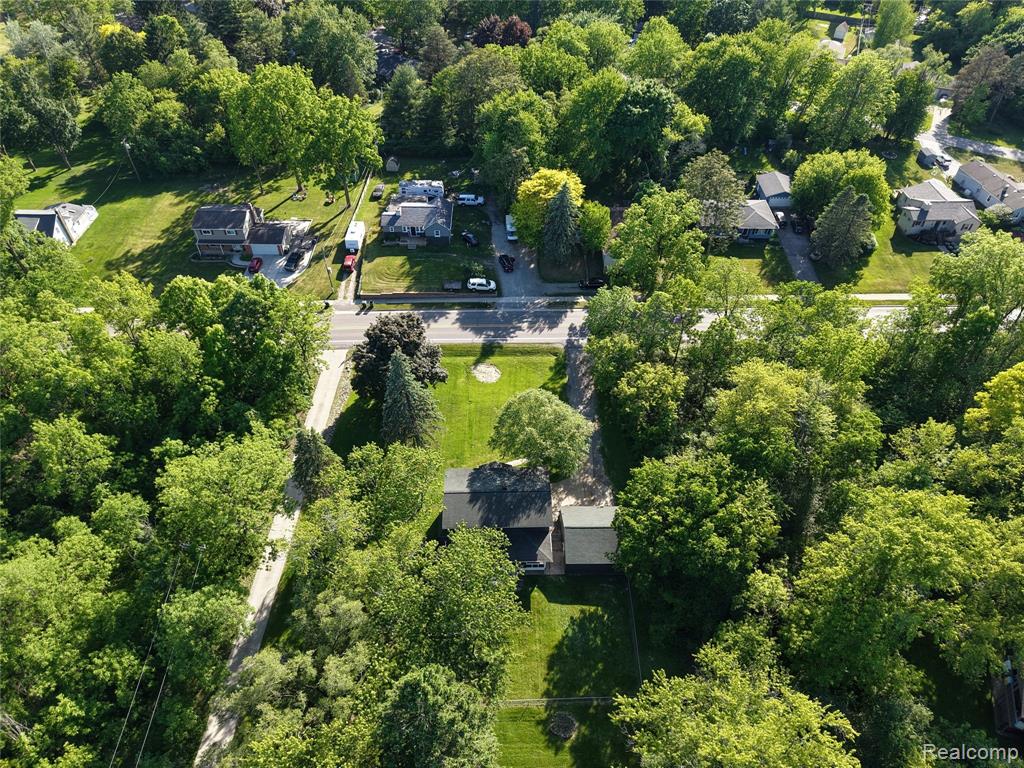 1460 W Silverbell Road, Lake Orion, MI — Photo 21