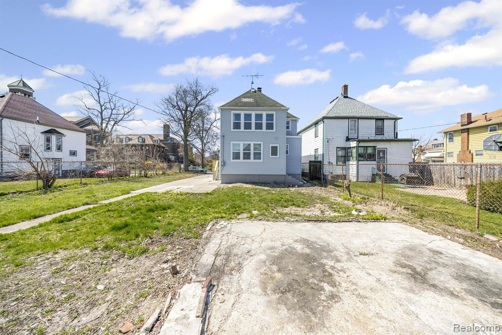 4180 SEMINOLE Street, Detroit, MI 48214 — Photo 40